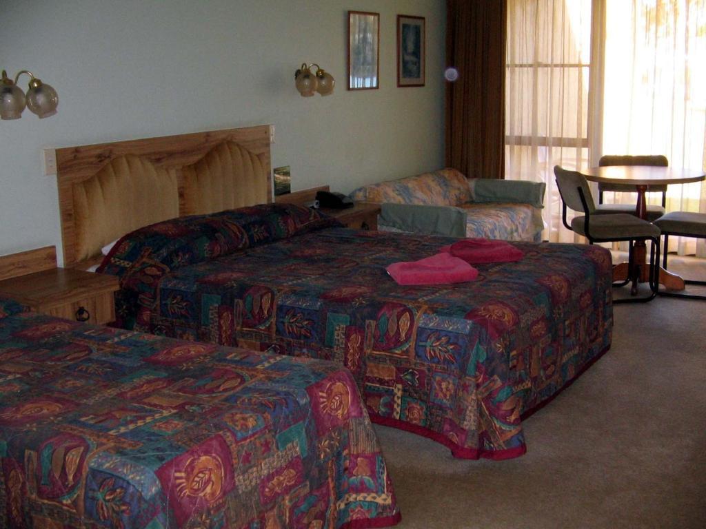 The Nambucca Motel Намбакка-Хедс Экстерьер фото